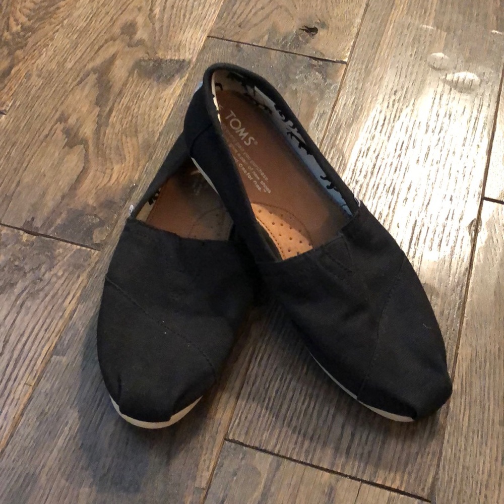 Toms